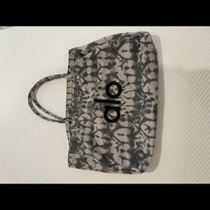 Alo yoga tote gray tie dye